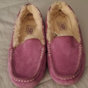 Uggs slippers